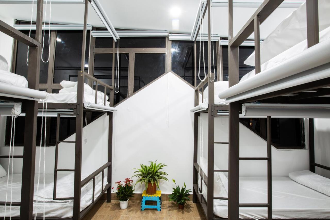 5.T Hostel フエ エクステリア 写真